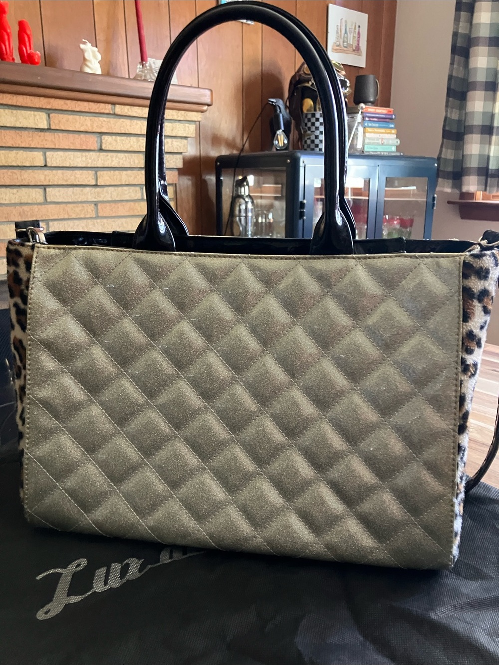 Lux de Ville Handbag! 🩶 - Picture 2 of 4